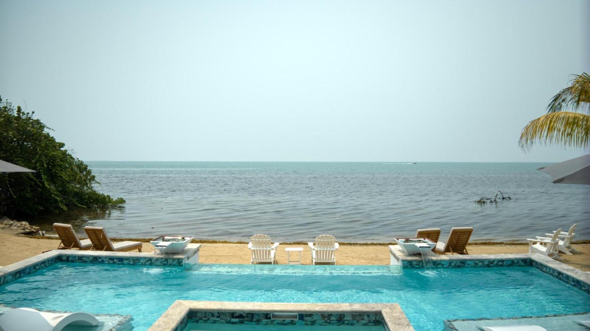 Spacious 4-Bed Villa In Placencia Village W Pool Exteriér fotografie