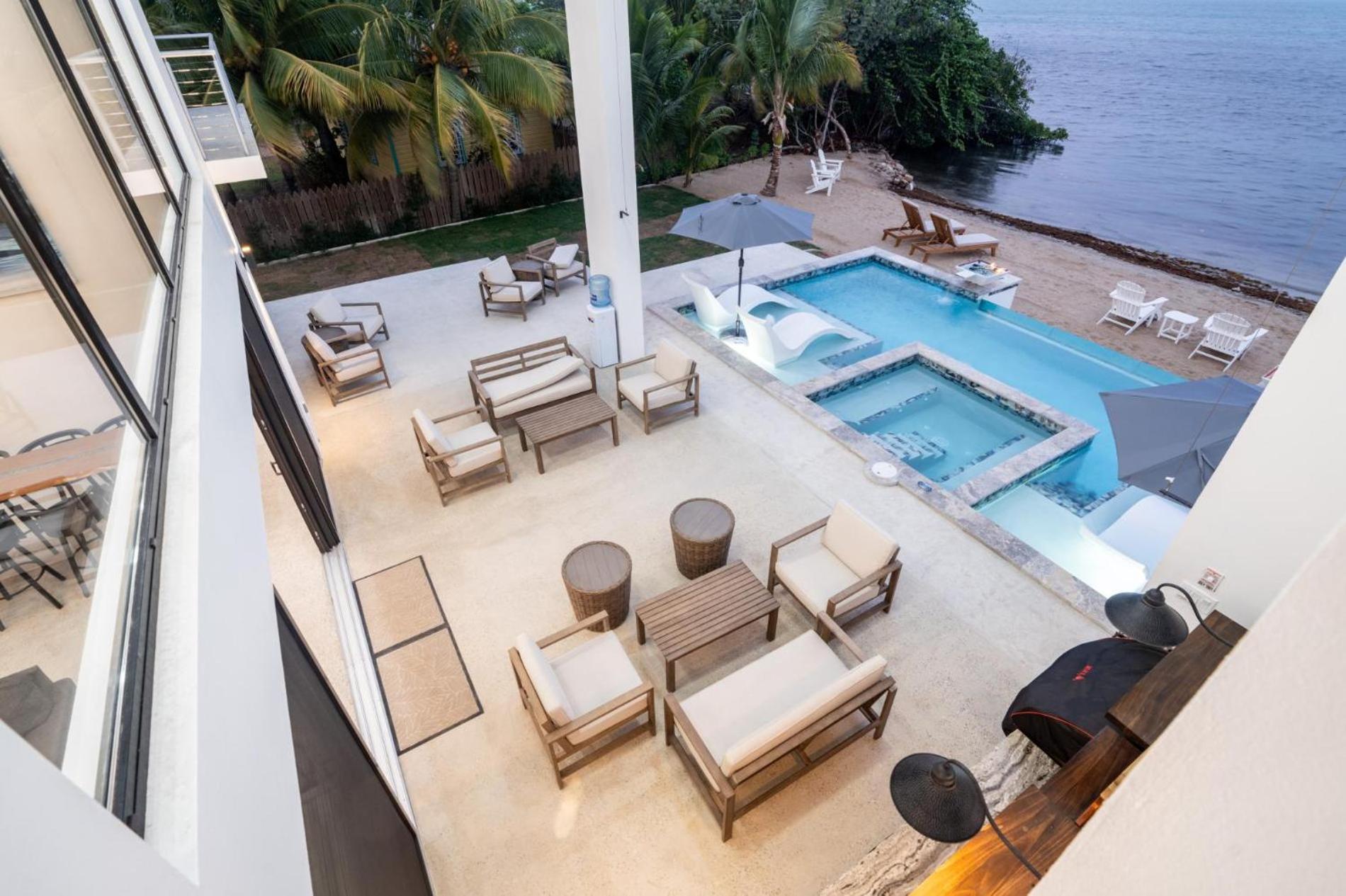 Spacious 4-Bed Villa In Placencia Village W Pool Exteriér fotografie