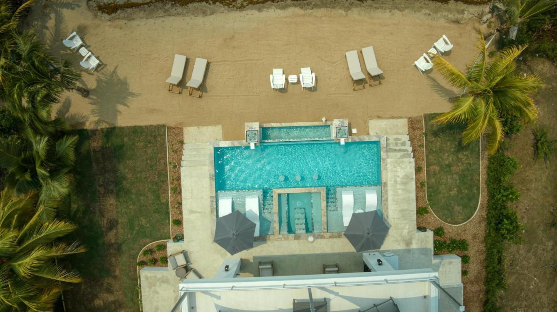 Spacious 4-Bed Villa In Placencia Village W Pool Exteriér fotografie