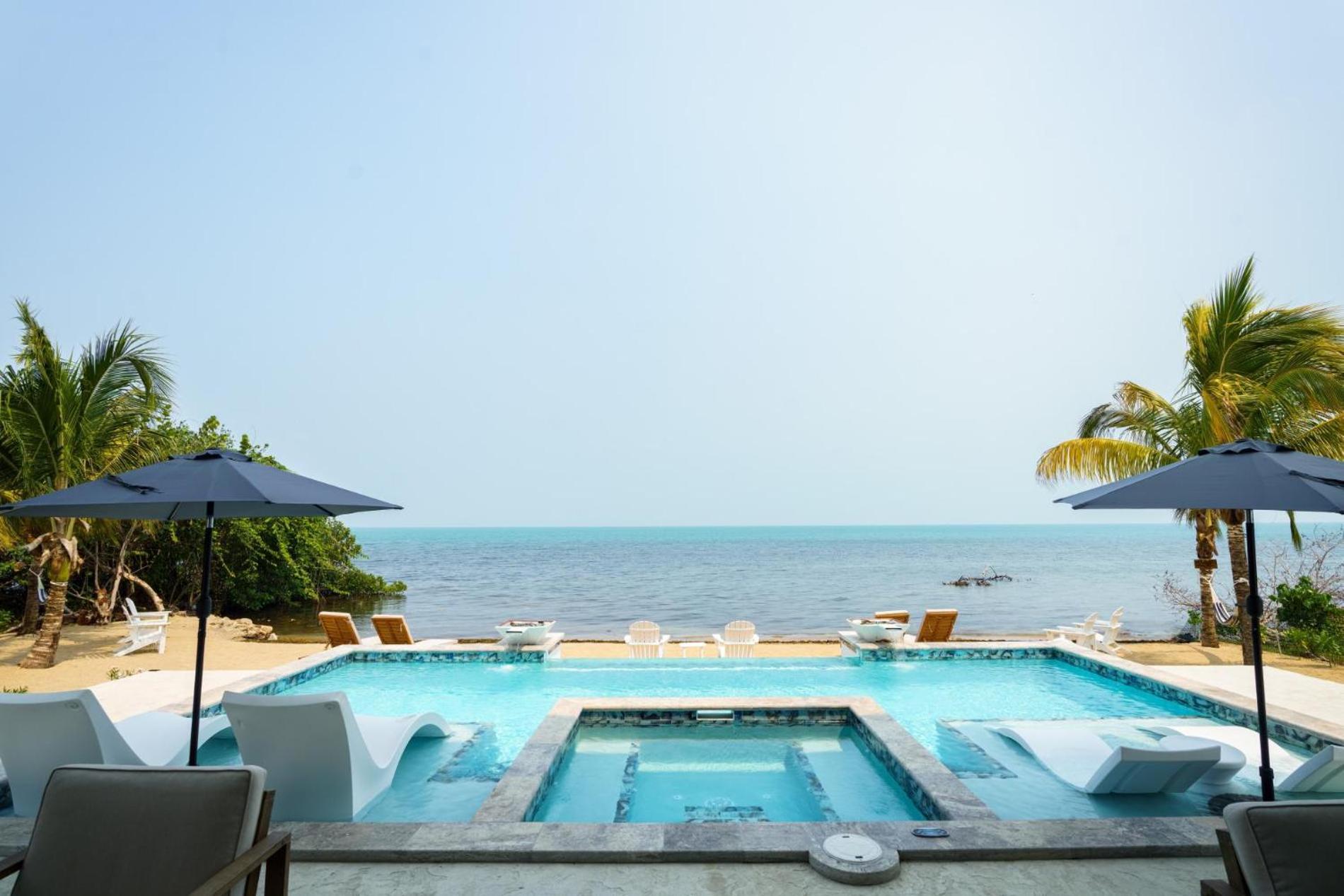 Spacious 4-Bed Villa In Placencia Village W Pool Exteriér fotografie