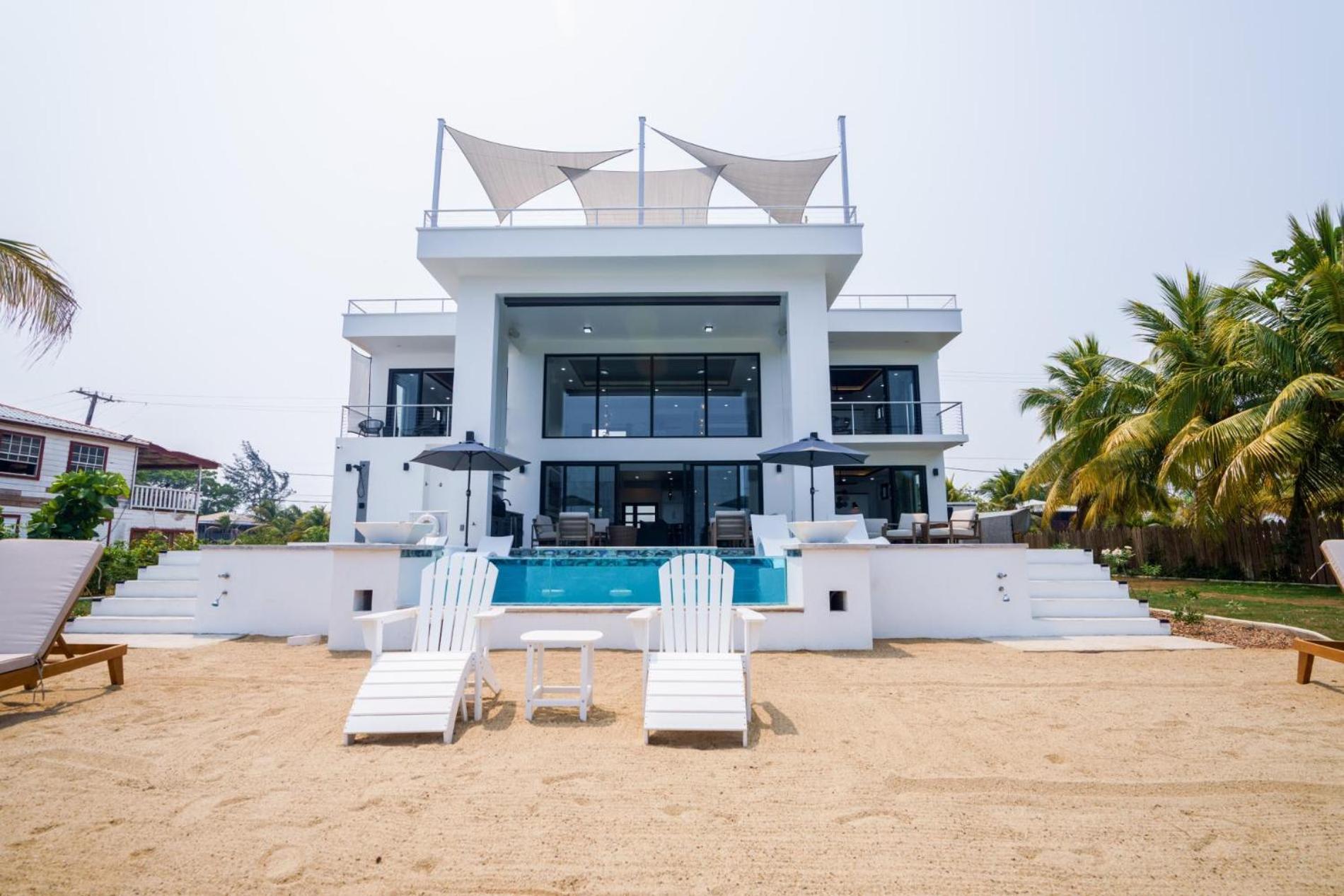 Spacious 4-Bed Villa In Placencia Village W Pool Exteriér fotografie